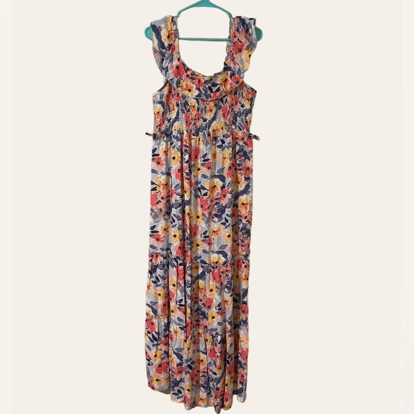 Isabel maternity by Ingrid and Isabel Floral Maxi Dress - M (PRICE IS FIRM) - Picture 3 of 6